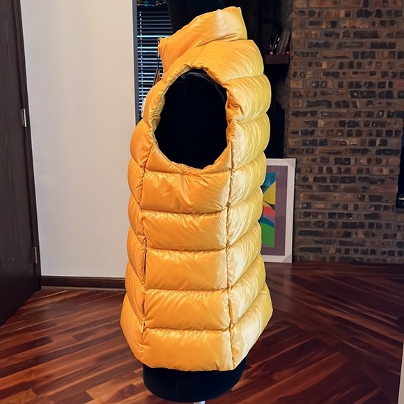 Moncler Ghana Short Shinny Nylon Puffer Vest, NEW - Picture 6 of 14
